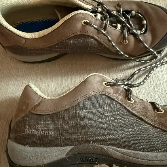 Patagonia Brown Hiking Shoes - Picture 1 of 12